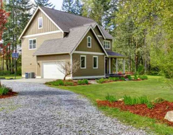 farmhouse driveway entrance